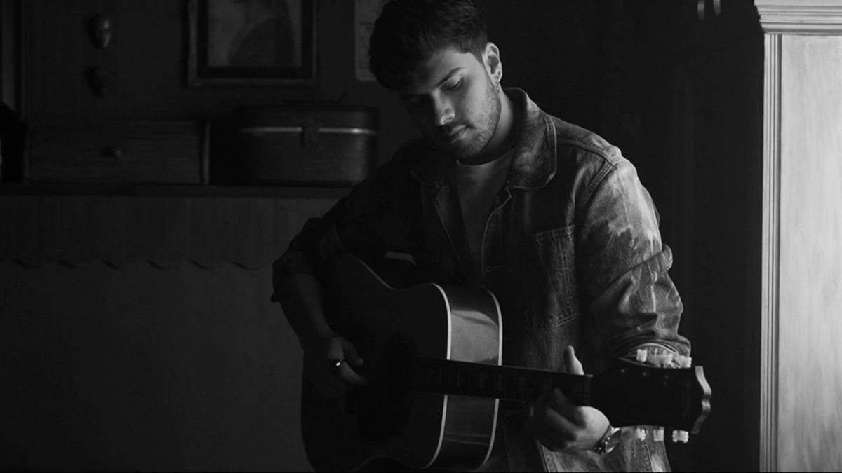 JAVY RAMÍREZpublica su nuevo single y video‘QUIÉN ROBÓ TU LUZ’