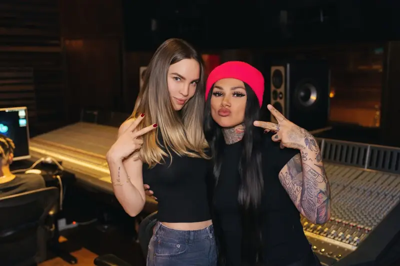 Belinda y Snow Tha Product honran a Molotov con nuevo tributo