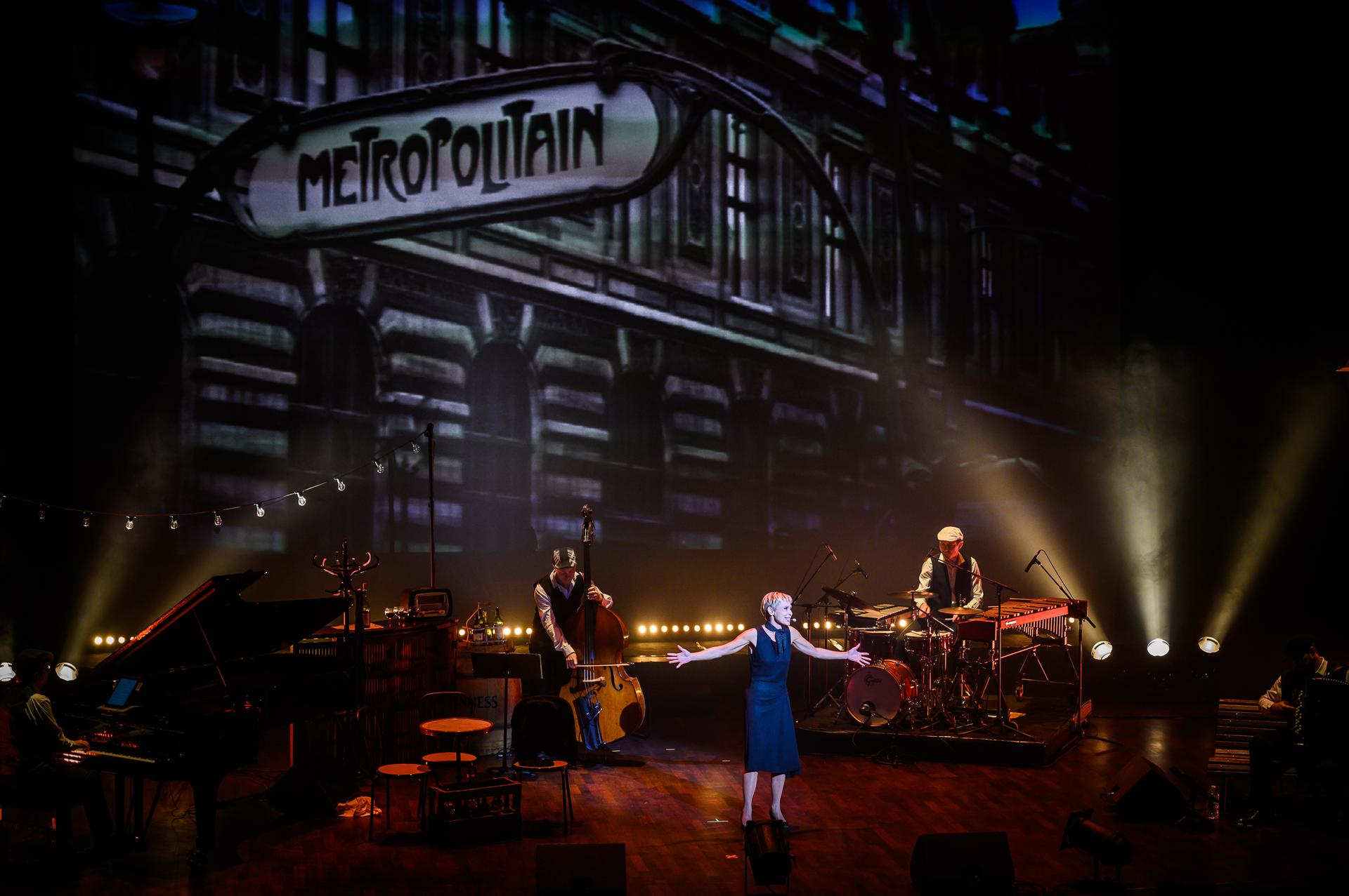 Piaf! the show